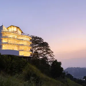 The Summit Hotel Kandy